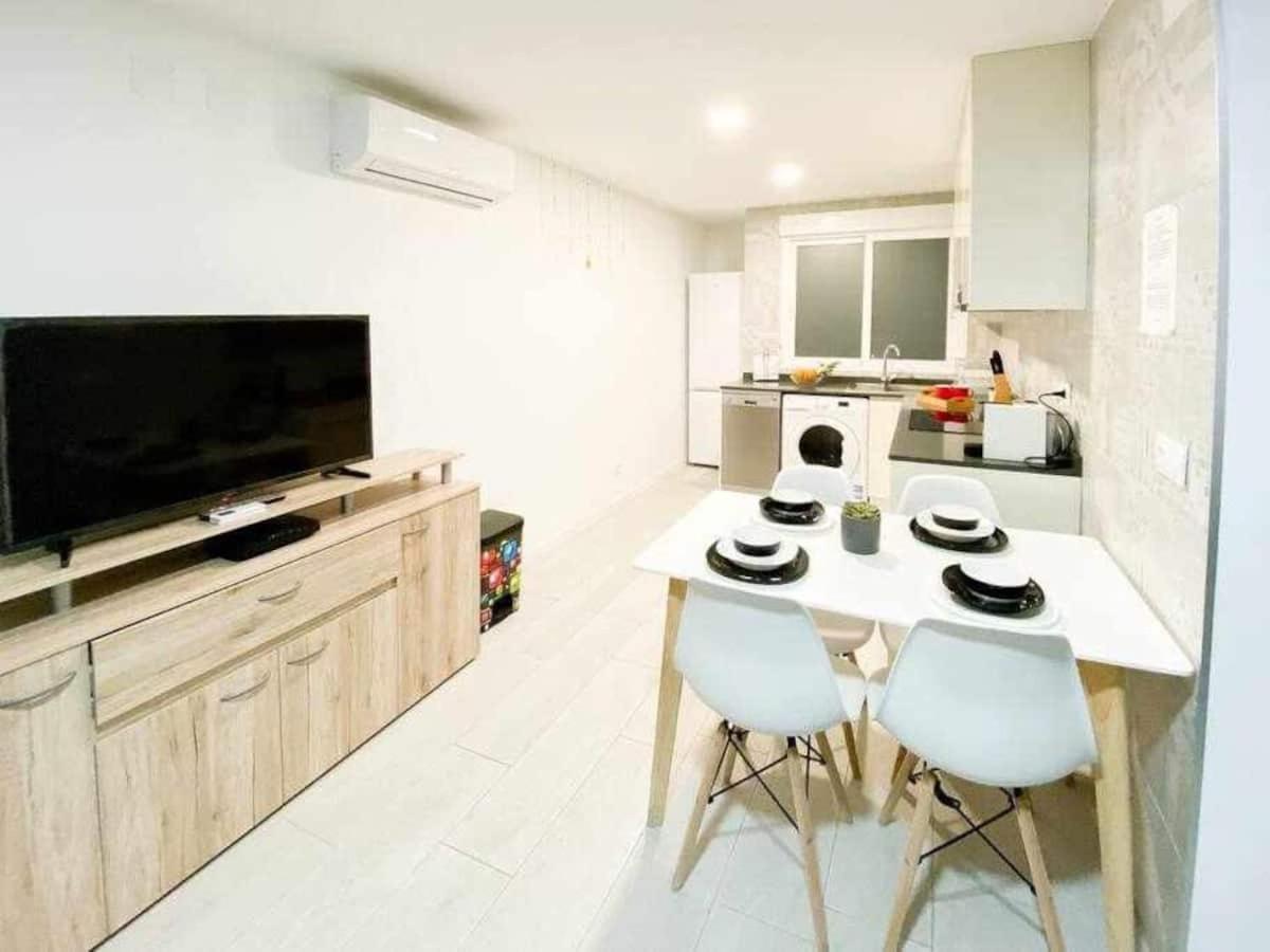 Apartment In Alicante Downtown/El Postiguet Beach Bagian luar foto