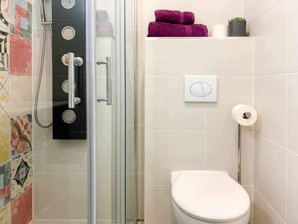 Apartment In Alicante Downtown/El Postiguet Beach Bagian luar foto