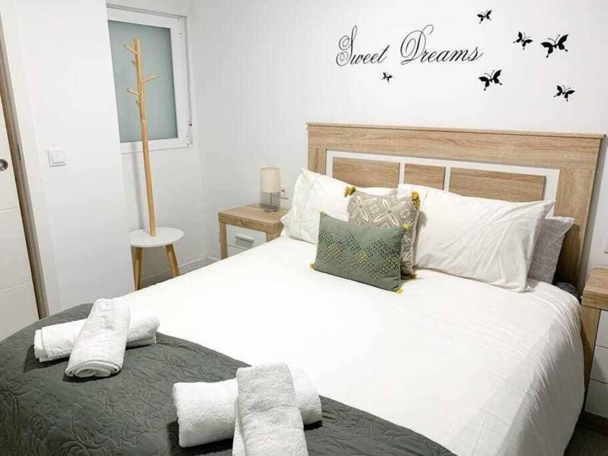 Apartment In Alicante Downtown/El Postiguet Beach Bagian luar foto