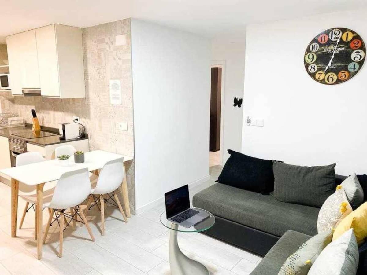 Apartment In Alicante Downtown/El Postiguet Beach Bagian luar foto